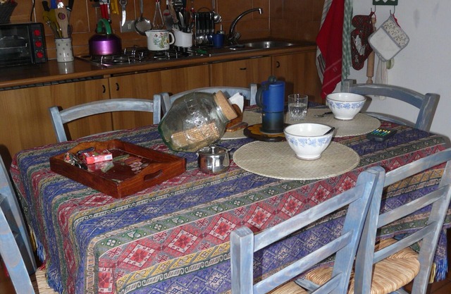 HOLZBRÜCKE - TEMU '- LOMBARDY - ITALIEN: ZWEIZIMMERWOHNUNG MIT AUSBLICK