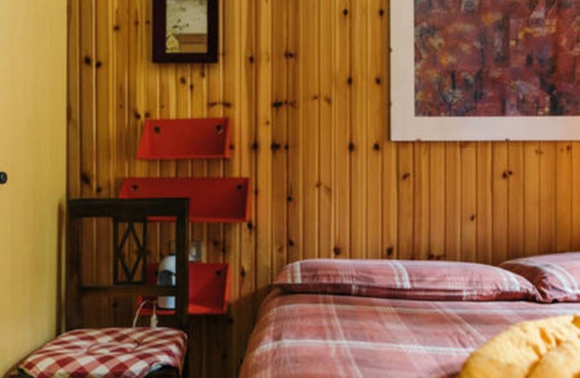 CENTRAL ATTIC IN WOOD MIT BLICK AUF DAS HOLZ!
