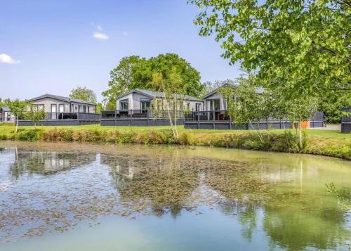Woodhall Country Park Lodges