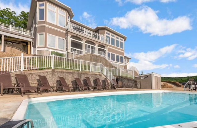 Woodland - Amazing 5,500 SF home -private pool - Hot tub-