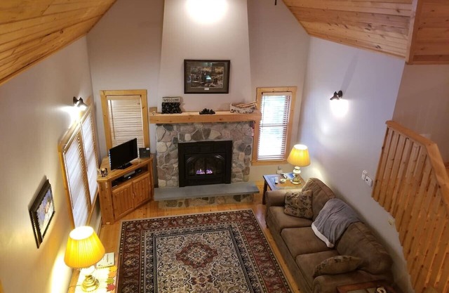 Woodland Chalet - Modernisierte Hütte im Herzen von Bayfields Wildnis am Brickyard Creek