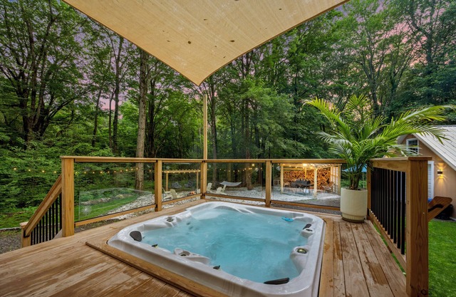 Woodland Retreat 4-Bedroom with Hot Tub, Fire Pit, and Woodstove