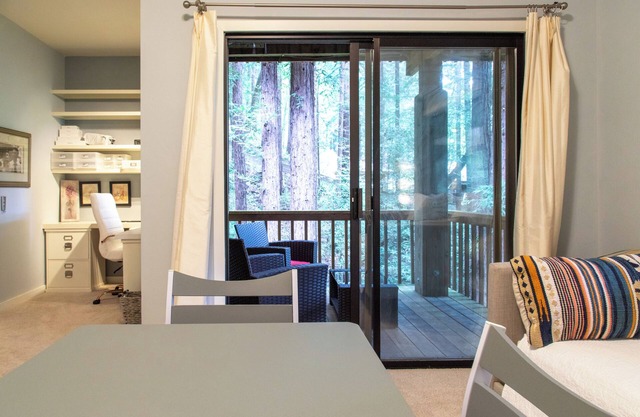 Woodland retreat surrounded by redwoods. Just minutes to downtown Mill Valley!