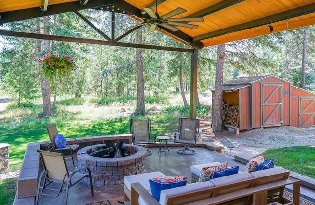 *Movie Theater and Spa Room* Stoneridge Luxury Chalet