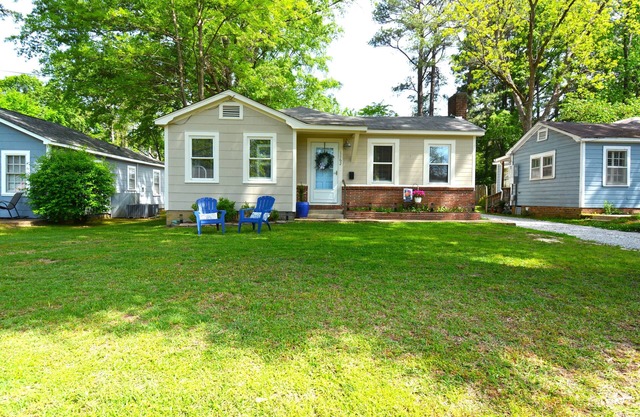 Woodlawn Cottage Joyner Area Sleeps 8