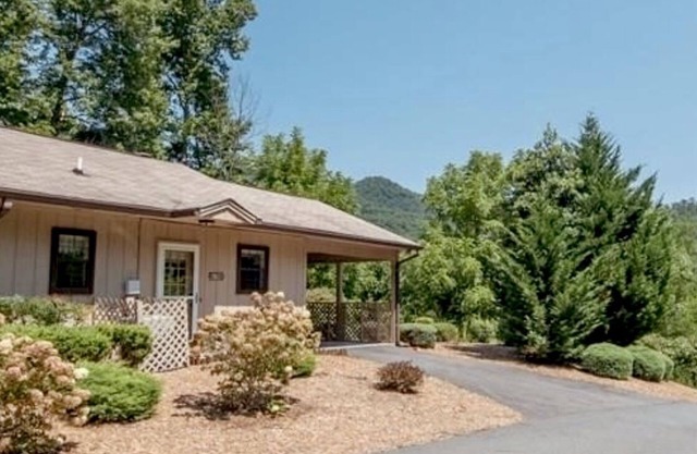 Woodside Villa in Franklin NC