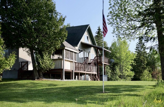 Woodsmoke Lodge on Drummond Island