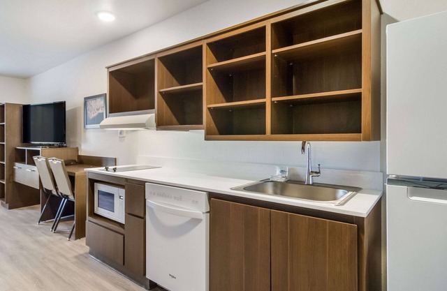 WoodSpring Suites Jacksonville Baymeadows