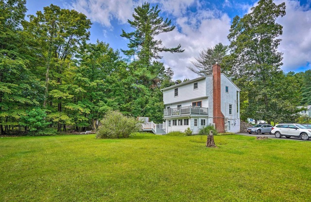 Woodstock Getaway w/ Hot Tub ~ 2 Mi to Dtwn!