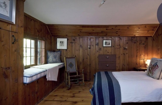 Woodstock Stone Cottage mountain views 2/1