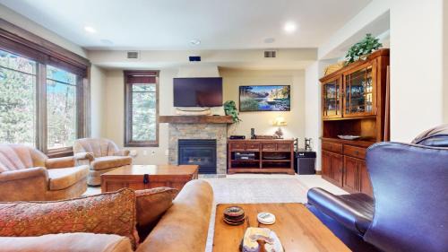 Woodwinds #1303 condo
