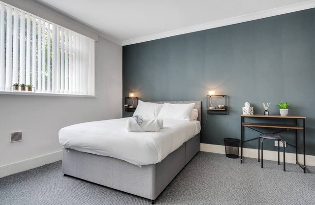 Woolton Rd Apartment, Parking - Pass the Keys