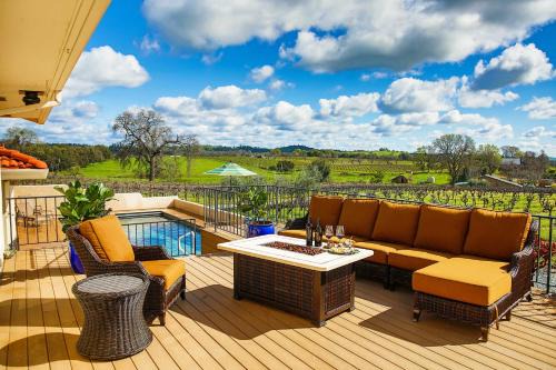 Working Vineyard and Private Pool Villa in Plymouth
