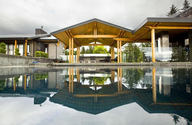 Weltklasse-Euro-Zen-Privatanwesen mit Panoramablick auf das Meer