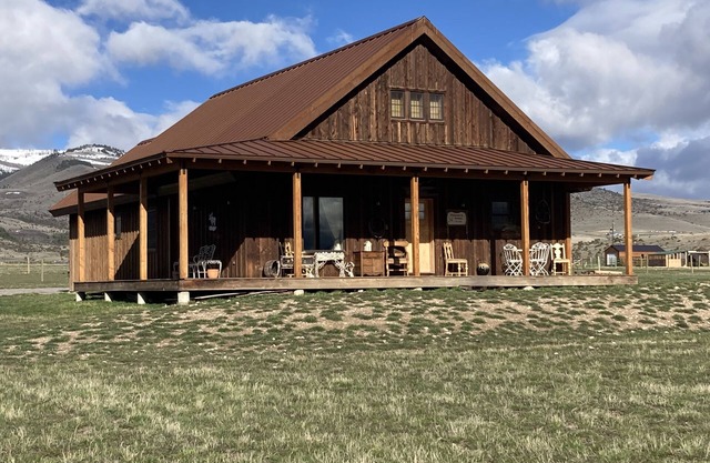 World Class Fishing, and Mountain Views in the beautiful Madison River Valley.