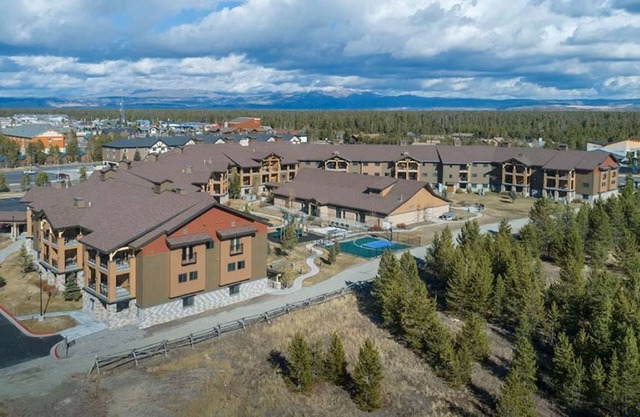 Worldmark 2 bedroom condo at the gates of Yellowstone-full kitchen and laundry