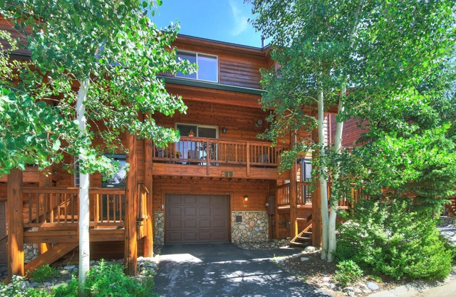 Geräumiges Haus w Garage, 2 Autos, zu Fuß zu Dillon, Whirlpool, Sonos, Decks, Grill