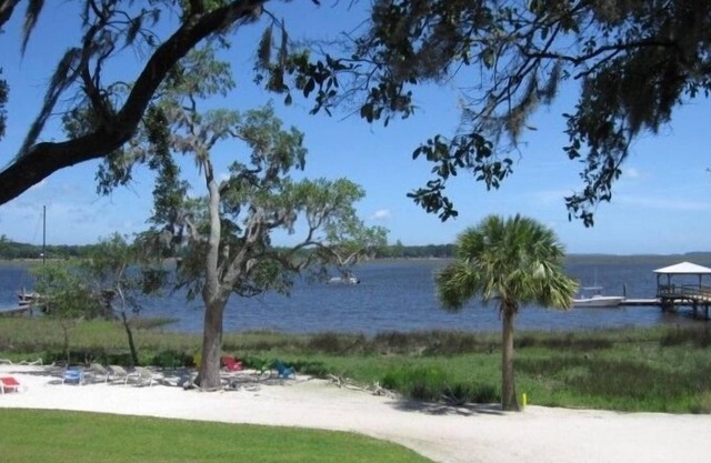 WOW - 210 USD / Nacht! Salt Crest Waterfront Cottage mit Dock - Schlafmöglichkeiten
