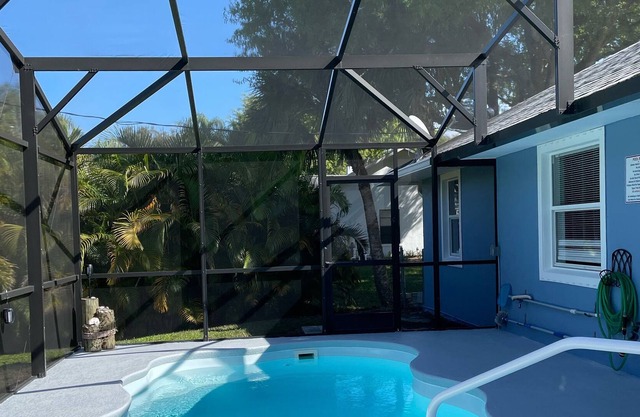 Neue Auflistung! Paradies nur wenige Minuten vom Ozean entfernt! Strand und beheizter Pool.