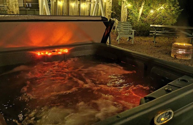 WOW ! Chalet Boho - Charlevoix, spa, fire and bbq