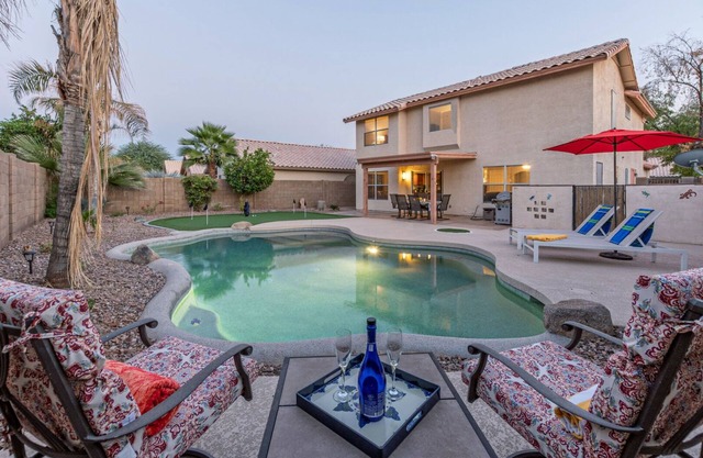 WOW! Hikers/Bikers/Golfers PARADISE, Pvt Htd POOL, Putt Green, Tesla Charger