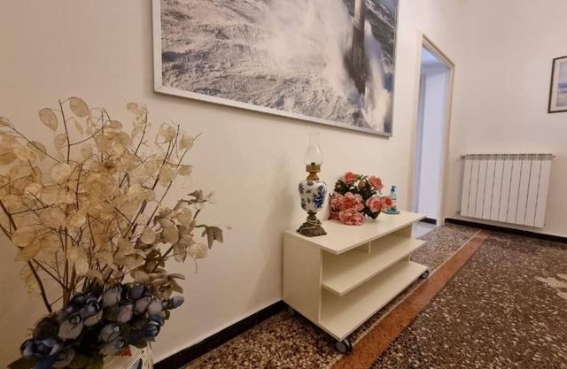 WOW HOME 2 - 175 sqm - private parking - in front of ferry port - 10 places