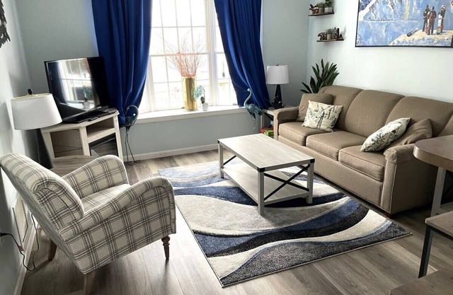 WOW-New Ski OnOff Suite By Pool Sleeps 4 Jiminy Pk - Fully Redone Gorgeous Inn