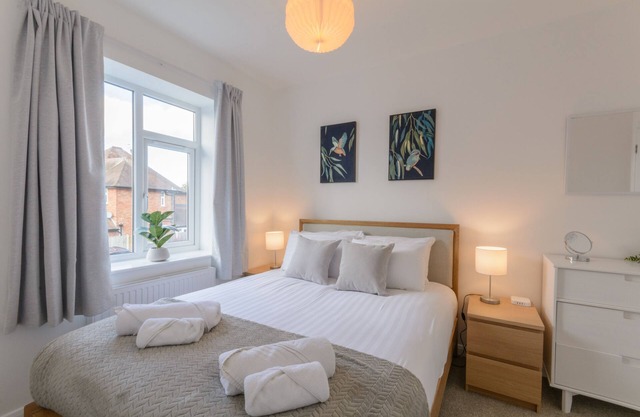 Apartment-Apartment-Ensuite Dusche-Blick auf das Wahrzeichen-Wrekin