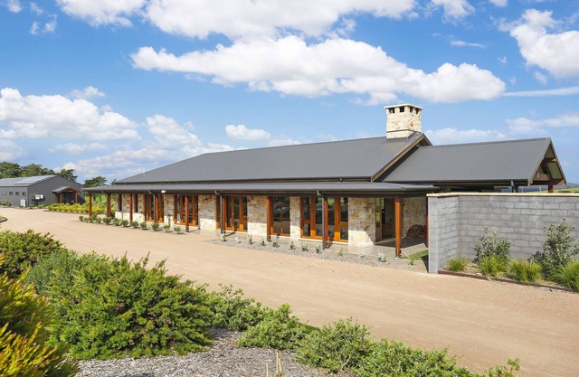 Atemberaubende Homestead auf 100 Hektar im südlichen Hochland.