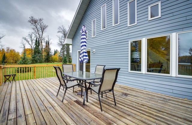 Wright Retreat on Woodbury Lake: Deck & Fire Pit!