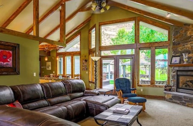 Wunder House - Gorgeous! Sleeps 14 w/ Hot Tub, Local Golf 50% Off!