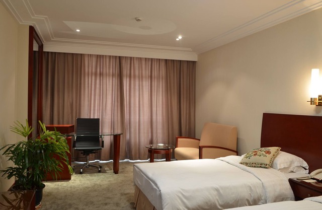 Wuxi Lakeview Park Resort