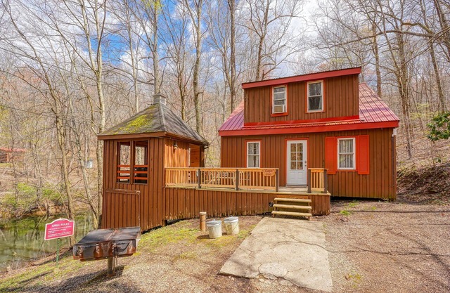 Cape Cod-Kabine-Eigenes Badezimmer-Standard