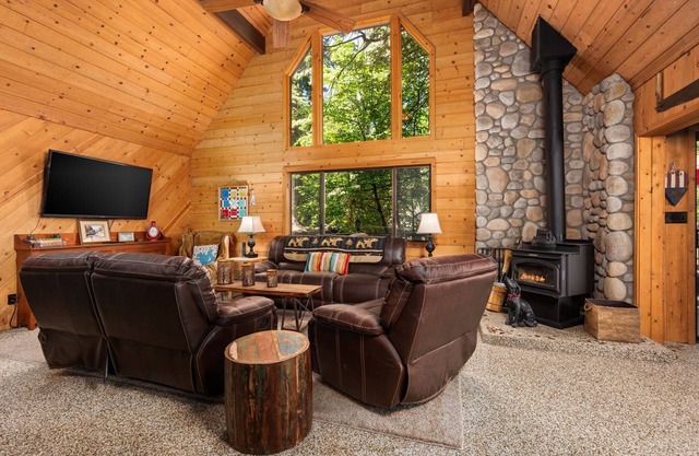 Wyldwood | 3 bedroom+LOFT & playroom!