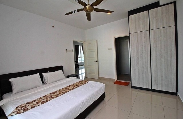 XI) Neue 2-Zimmer-Suite in George Town