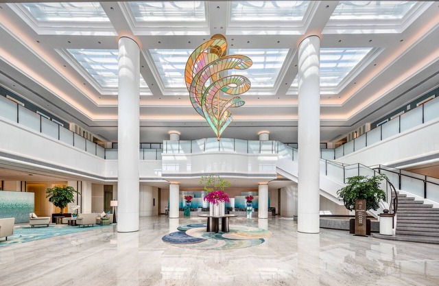 Xiamen International Seaside Hotel (hotel corridor leads to the stone exhibition hall)
