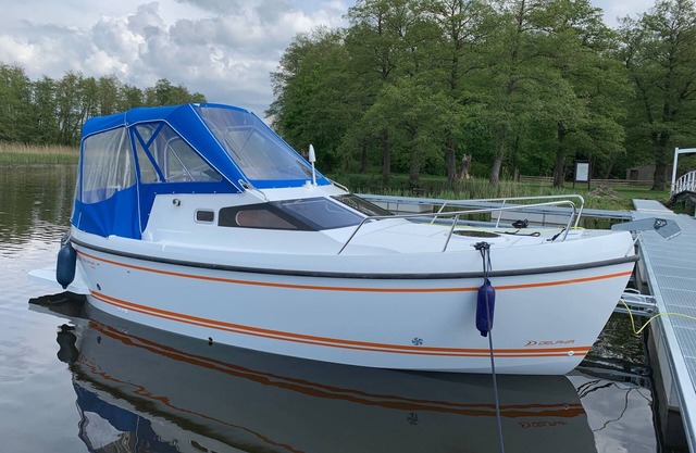 Yacht Delphia Nano für 2+1 Personen.