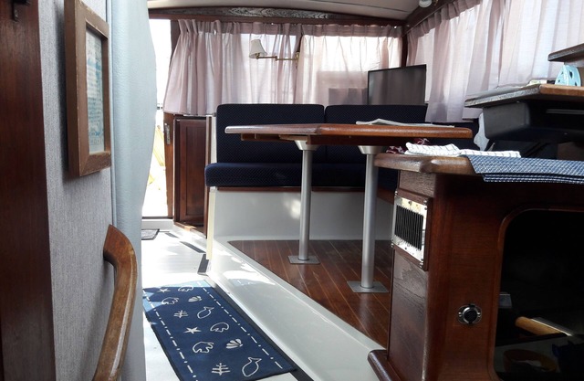 Yacht Rental 32ft Bayliner