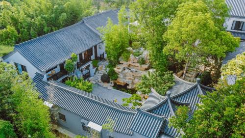 Yangzhou One or Two Mountain B&B