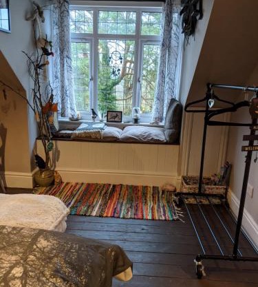 Yawl, Harcombe House