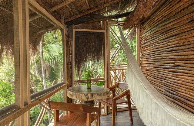 Yaxchen Tulum Cabañas & Cenote