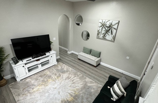 Ybor Historical Bungalow Remodeled Home Unit A