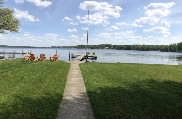 Das ganze Jahr über renoviertes Cottage am See & haustierfreundlich!