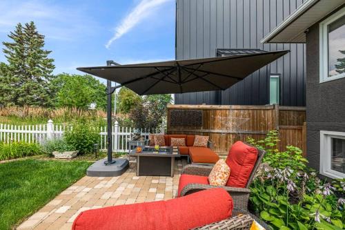 YEG Chic Luxury Accommodation