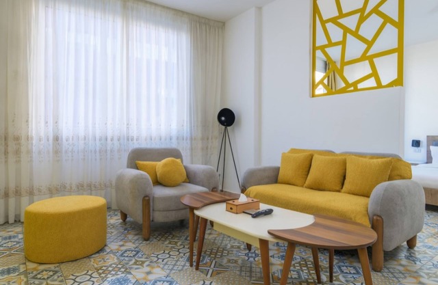 Yelloscape/ Gemmayze