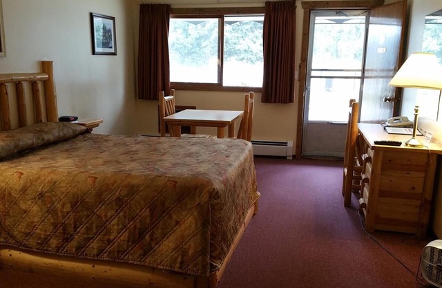 Yellowhead Motel