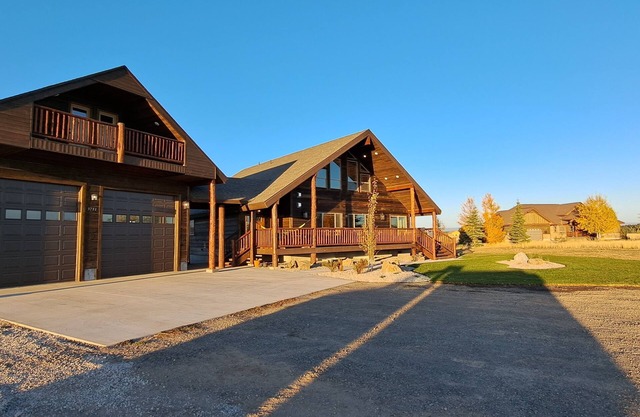 Yellowstone 6 Bed + Loft 3 Vollbäder, Whirlpool, 23 Personen