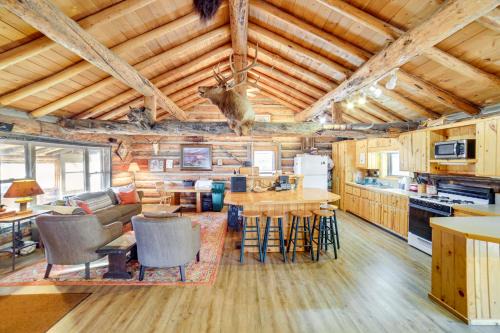 Yellowstone Cabin Getaway Near National Park