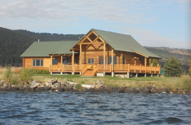Yellowstone Lakefront - 18 Meilen vom Westeingang