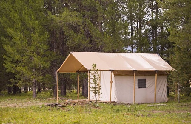 Yellowstone Luxury Safari Tent, sleeps 6 w/ 1 king